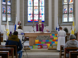 Bischof Dr. Michael Gerber besucht St. Crescentius (Foto: Karl-Franz Thiede)